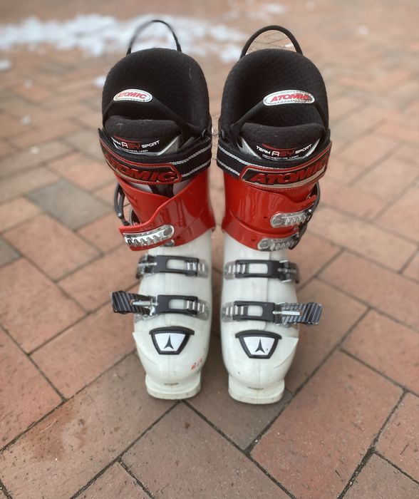 Гірськолижні черевики Atomic, розмір 40,5, на вузьку ногу