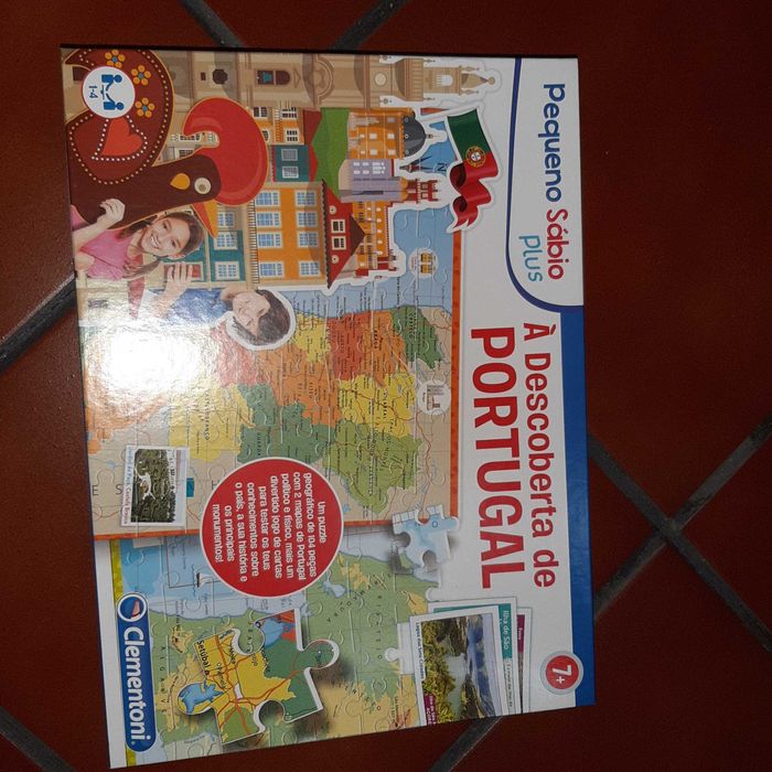 Puzzles Portugal, em bom estado.