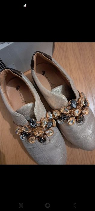 Sapatilhas Sharca tamanho 36