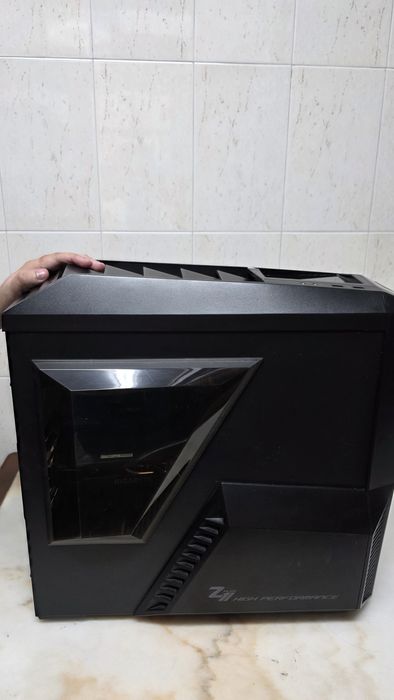 HP Desktop Computer64297675484930121