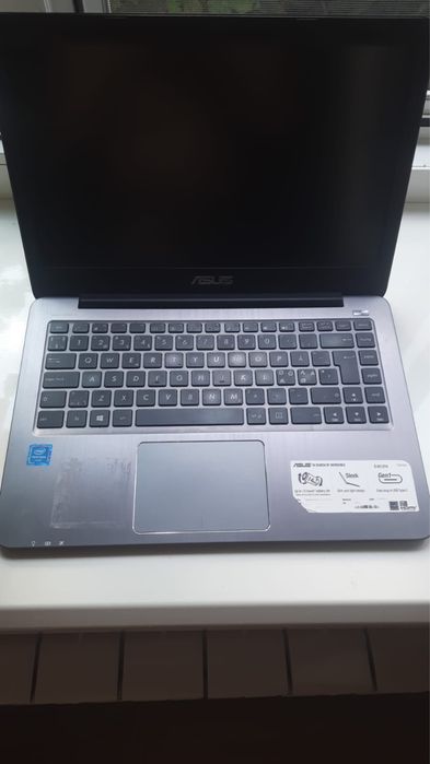 Asus E403N, Black, 14" (1920x1080, TN, matte), Pentium N4200 (4x1.1-2.5 GHz), 4Gb DDR4 128Gb SSD,