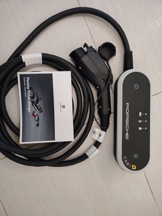 Зарядное устройство для электромобиля Porsche