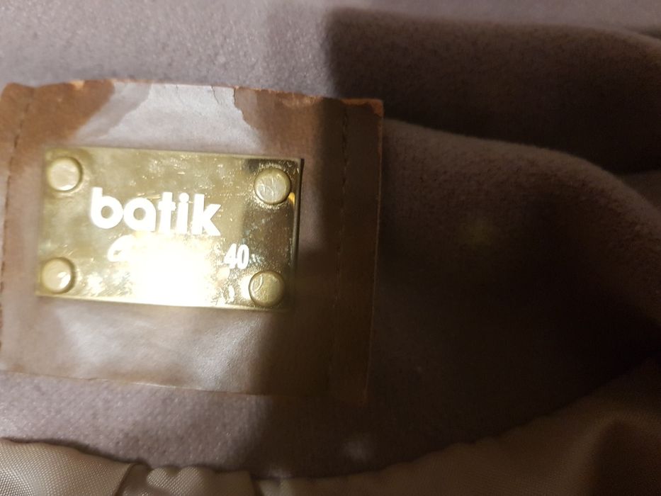 Elegancki plaszczyk 40 Batik