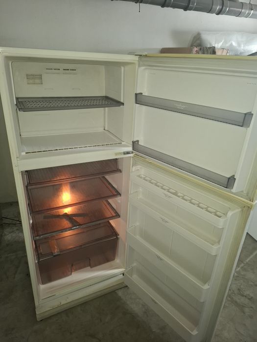 Frigorífico a funcionar a um preço acessível
