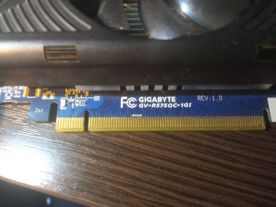Gigabyte hd 5750 1gb