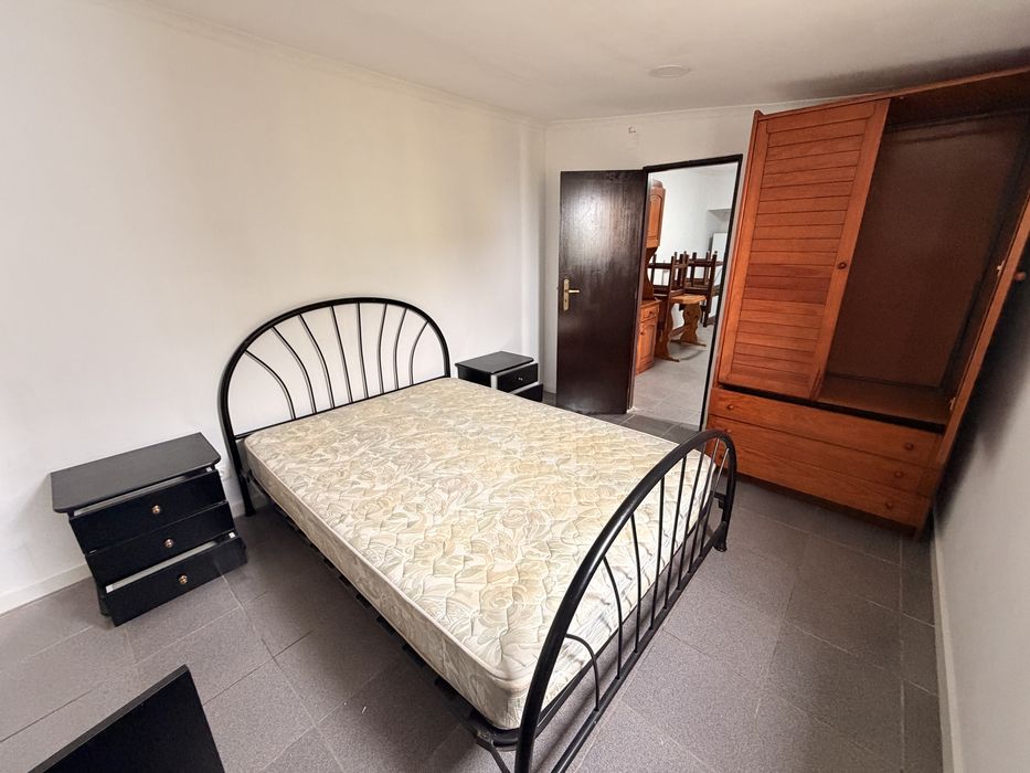Alugo casa Olho Marinho
