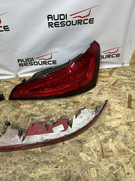 Фонарь фанарь Audi Q5 12-16 рік 8R0945093D 8R0945094D USA Америка