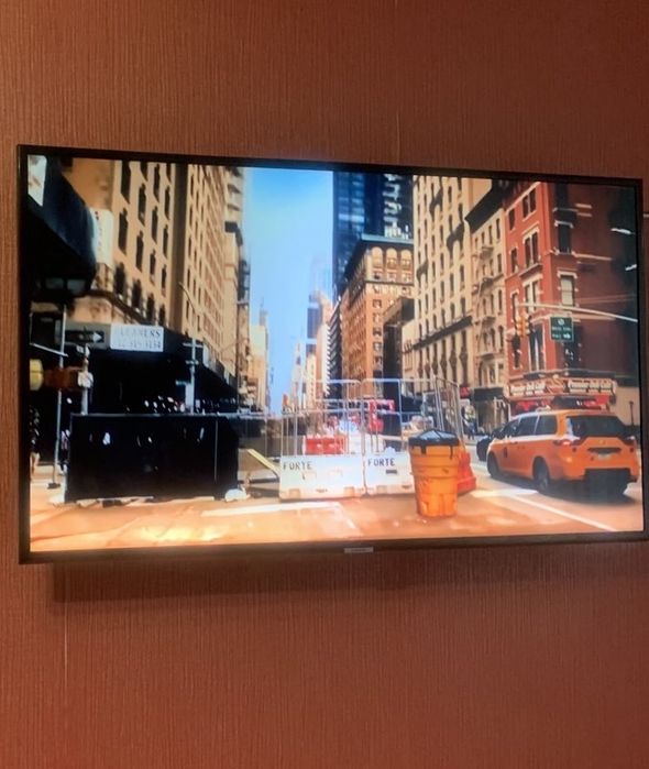 Продам smart-телевізор Samsung б/у