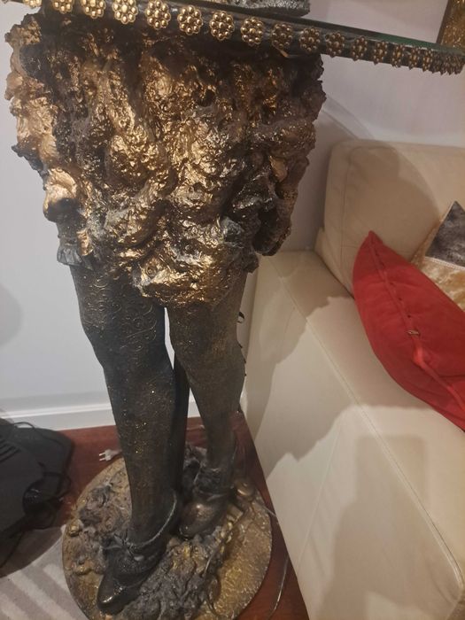 Mesa de apoio com iluminação