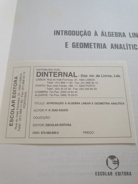 Introduçao à Algebra linear e geometria analitica