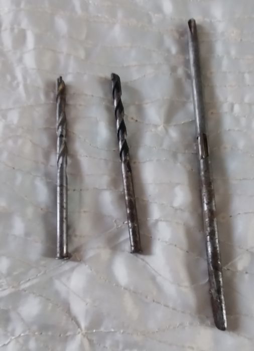 Инструменты  разные для ремонта  отвёртки  плоскогубцы  ключи рожковые