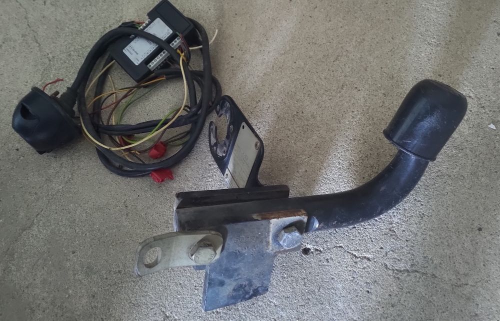 Engate de reboque + instalação elétrica