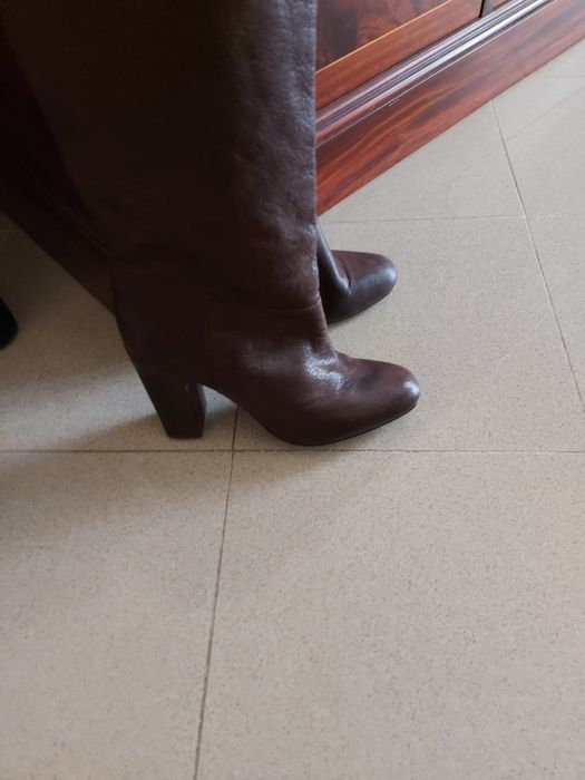 Botas de cano alto em pele da UTERQUE, tamanho  39