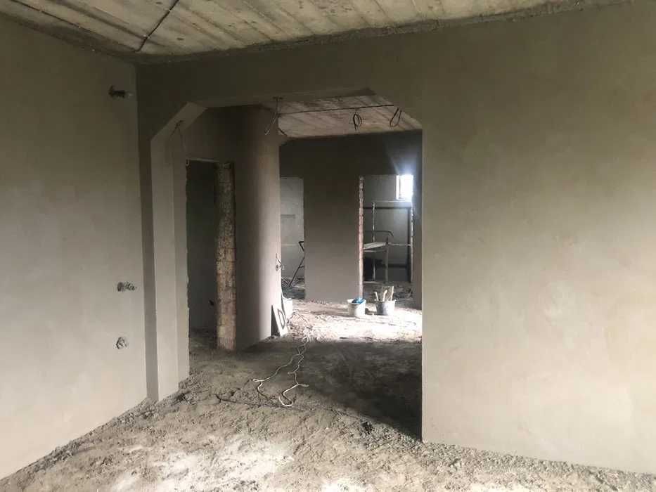 Стяжка пола/підлоги, штукатурка стен/стін машинная, промышленные полы ...