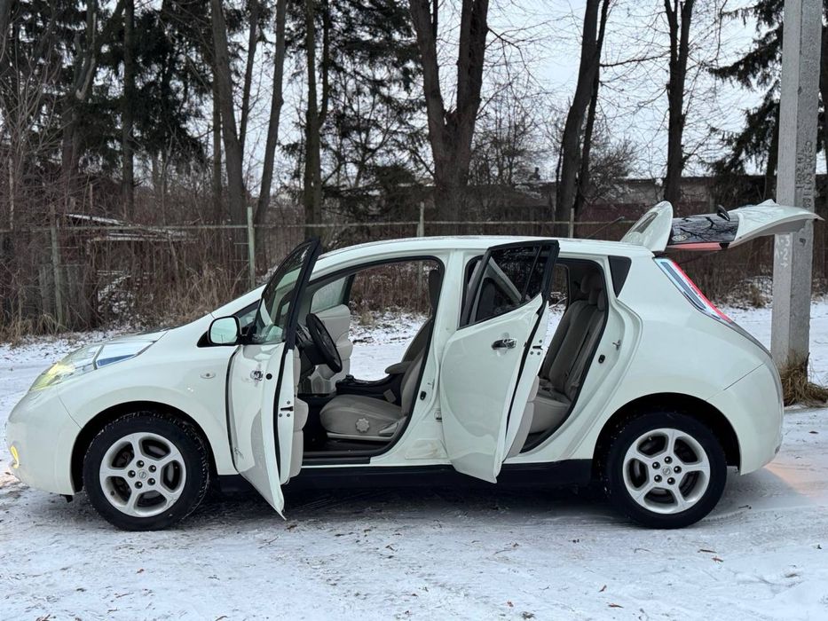 NIssan Leaf 24 kWh Електро Авто