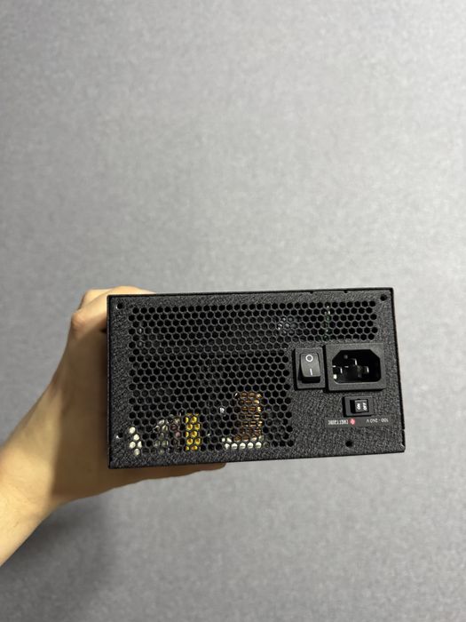 Блок живлення Chieftronic PowerPlay GPU-550FC