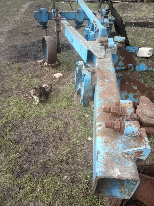 Продам плуг для т 150