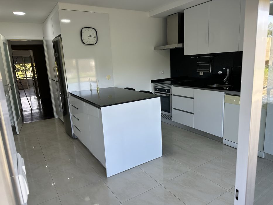 Apartamento T2 para arrendamento - Caldelas