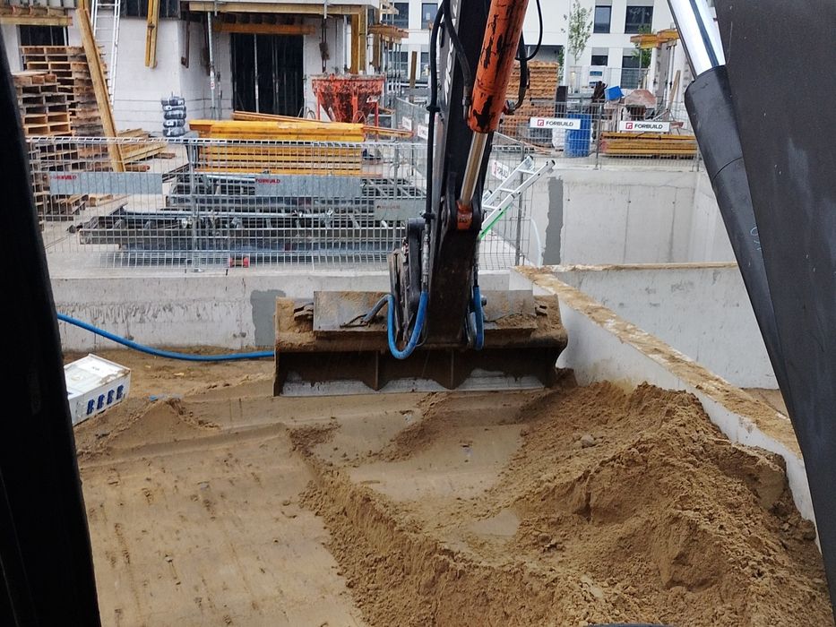 Usługi koparką kołową, Usługi sprzętowe, Roboty Ziemne