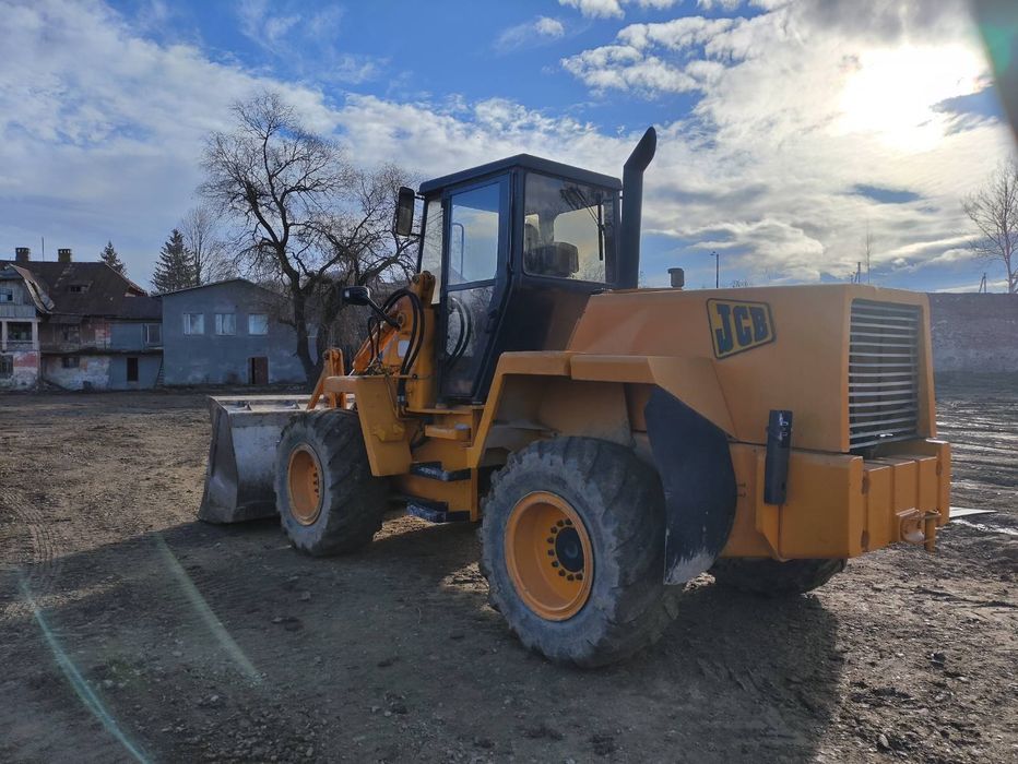 JCB 425 фронтальний навантажувач perkins 6