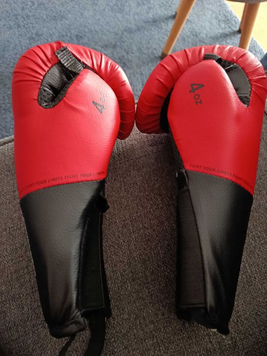 Luvas de boxe para criança