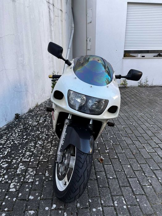 1999 Suzuki gsx r600 srad - 25kwh