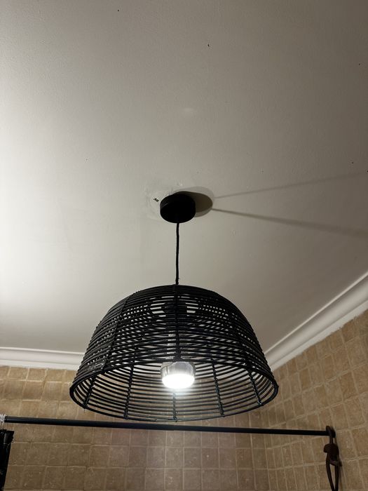 Candeeiro de teto preto