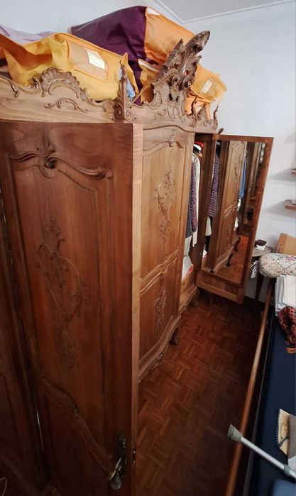 Mobília de quarto clássica em cerejeira