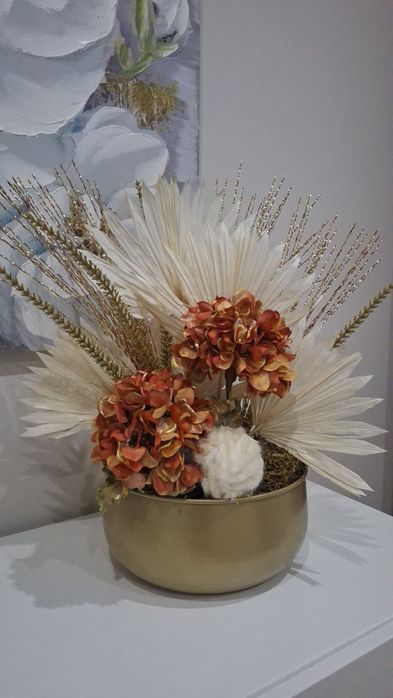 Arranjo de flores artificiais