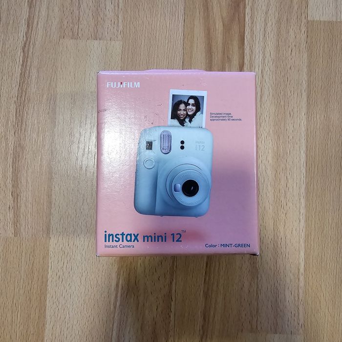 Фотокамера миттєвого друку Fujifilm Instax Mini 12 Mint Green