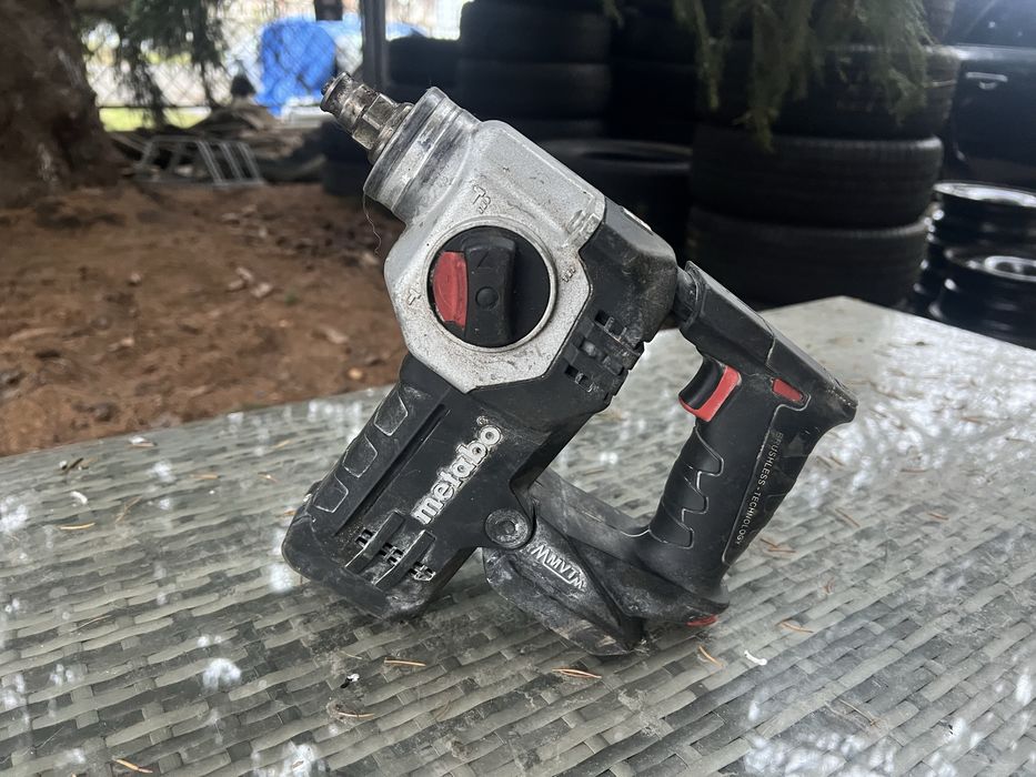 Аккумуляторный перфоратор Metabo KHA 18 LTX BL 24 Quick SE, без акб