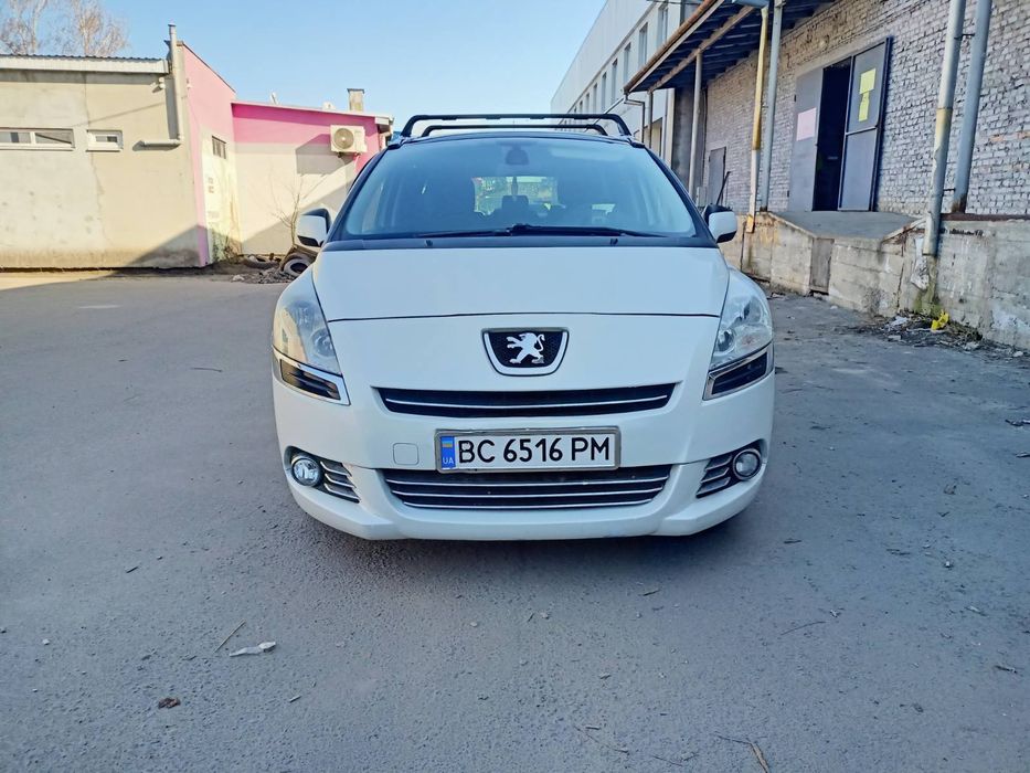 Пежо 5008 2012 рік, 1.6 дизель