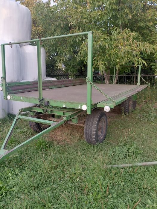 Przyczepa do bel wywrotka