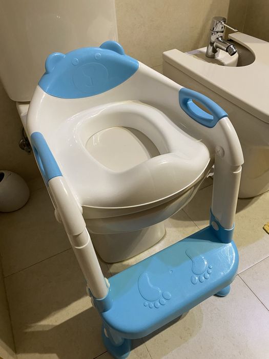 Troninho para desfrlade de bebê