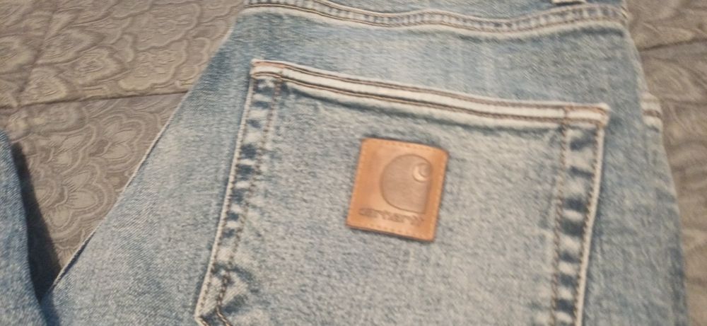 Jeans homem Carhartt, como novas perna direita.
