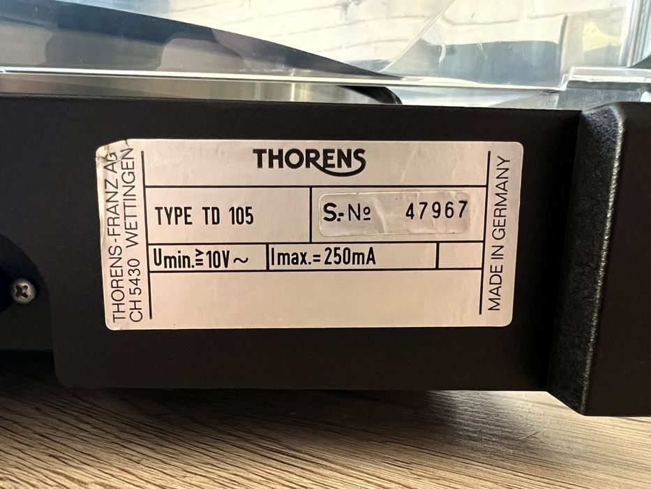 Gramofon Thorens TD 105