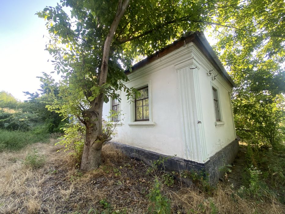 Будинок у Грушівці по центральній вулиці, можна під бізнес