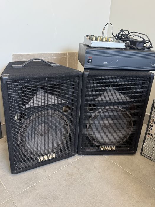 Продам свой  звуковой комплект Акустика Yamaha S12e/Усилитель Adcom GFA-5300/Микшер Phonic