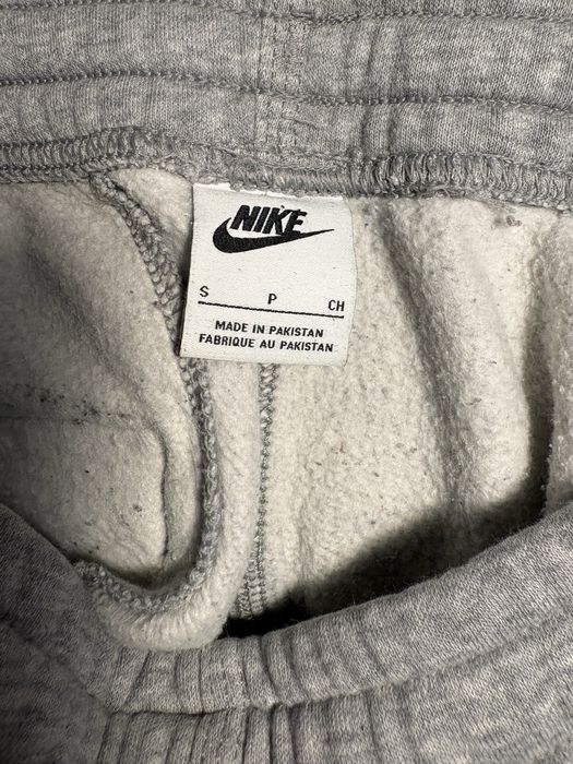 Sprzedam spodnie dresowe Nike – rozmiar S