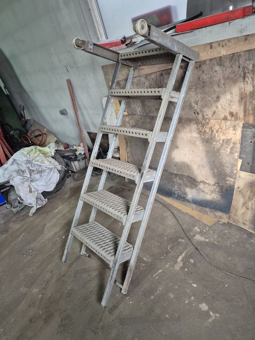 Schody do ciężarówki