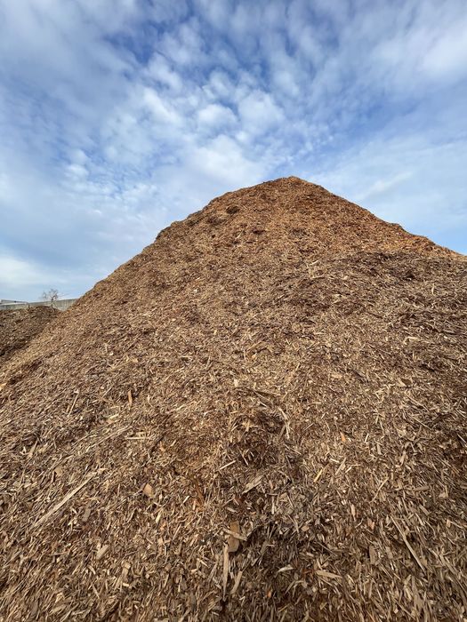 Щіпа тріска паливна щепа тирса дрова брикет пелета паливо