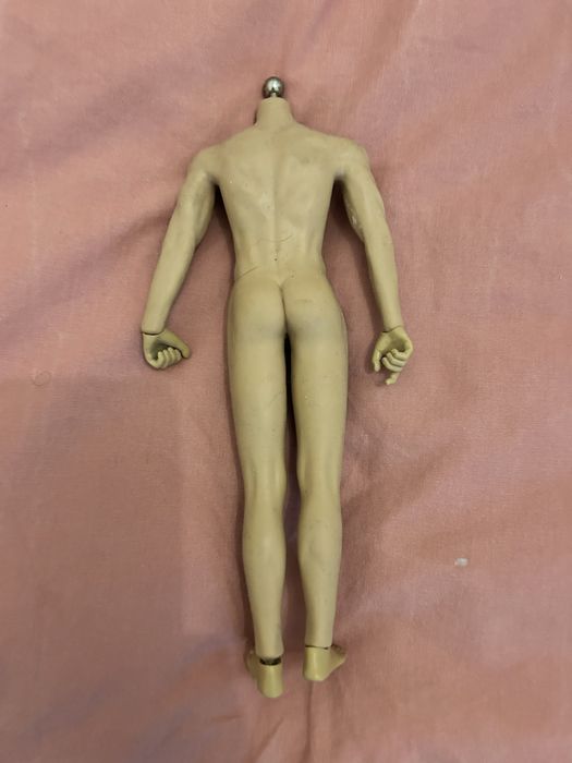 Boneco alticulado em selicone