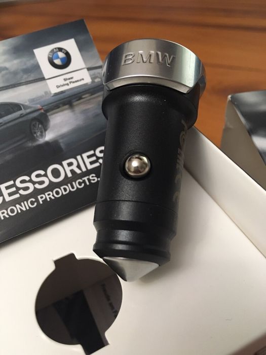 Автомобильная USB зарядка в прикуриватель БМВ (оригинал BMW) в наличии