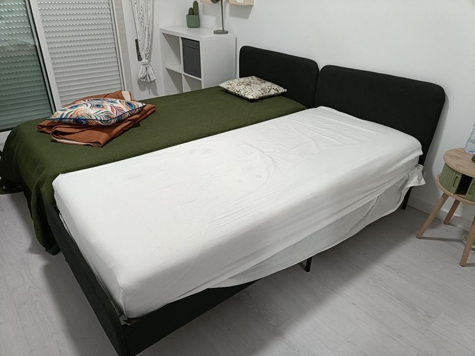 Cama individual com pouco uso