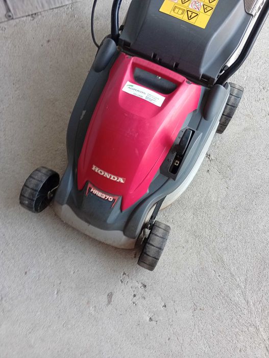 kosiarka elektryczna do trawy  HONDA / 216