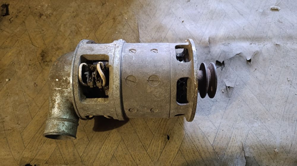 Эл.двиг МП-100с 27В.,эл.генератор 3000Вт 27В 100А ,эл.двиг 400Вт*3000