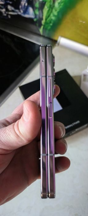 Продам крутейшый, почти новый телефон Samsung Galaxy Fold5 12/512GB Ic