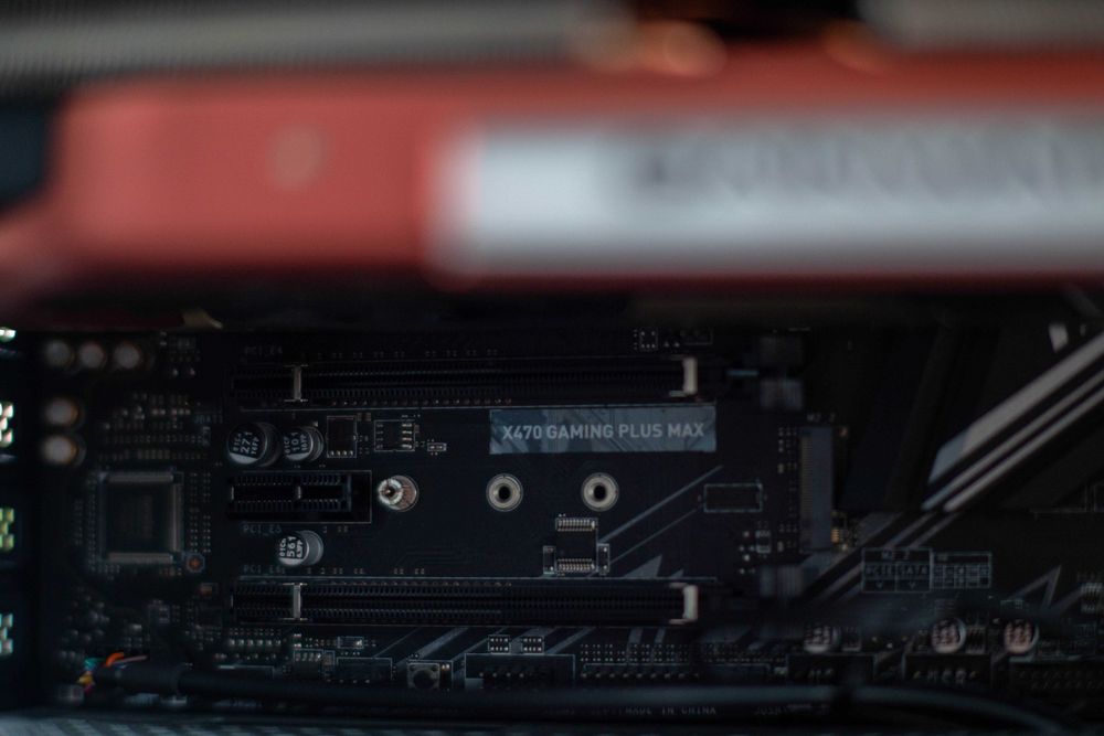 Komputer stacjonarny / Ryzen 5 3600X / GTX 1080Ti / 16GB 3600MHz /M.2