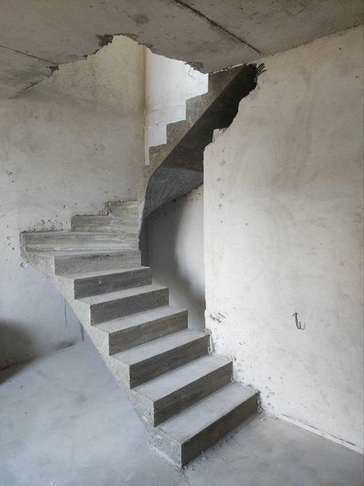 Сходи бетонні монолітні НЕДОРОГО Лестница ступеньки бетонные ФАСТОВ