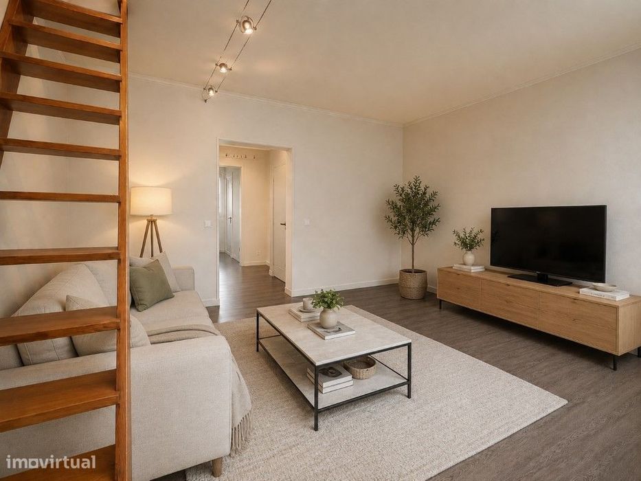 T2 Duplex com Suite e Varandas | Algés